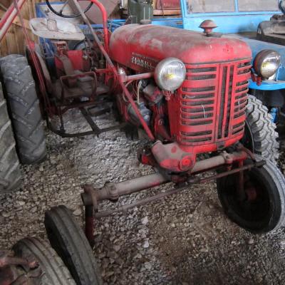 31 farmall cub img 5394